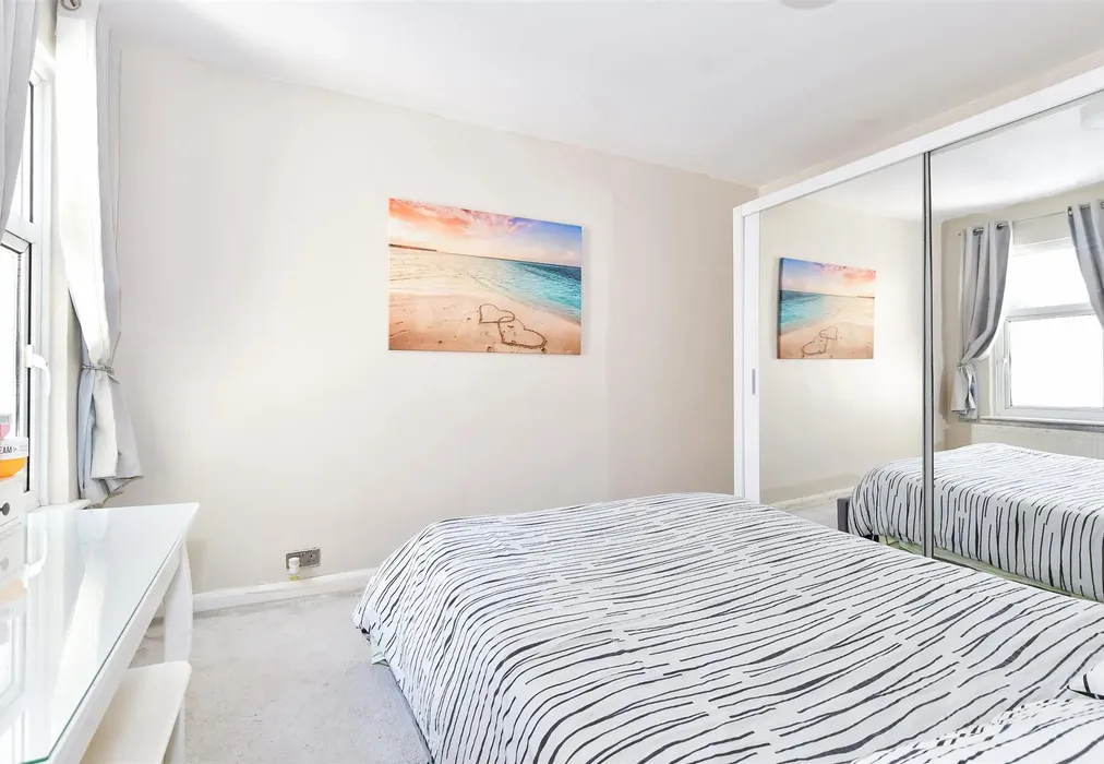 Bedroom 2 - Portland Place, Snodland, Kent - Wards of Kent