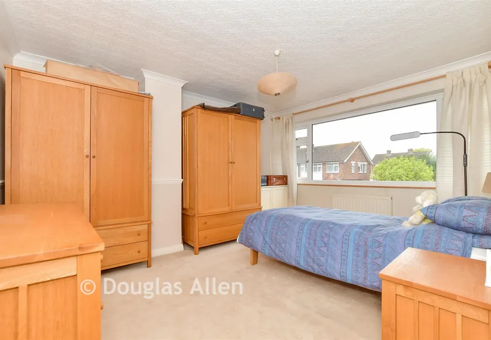 Bedroom 1 - Falkirk Close, Hornchurch, Essex - Wards of Kent
