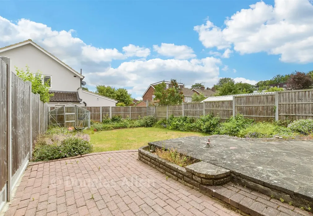 Rear Garden - Falkirk Close, Hornchurch, Essex - Wards of Kent