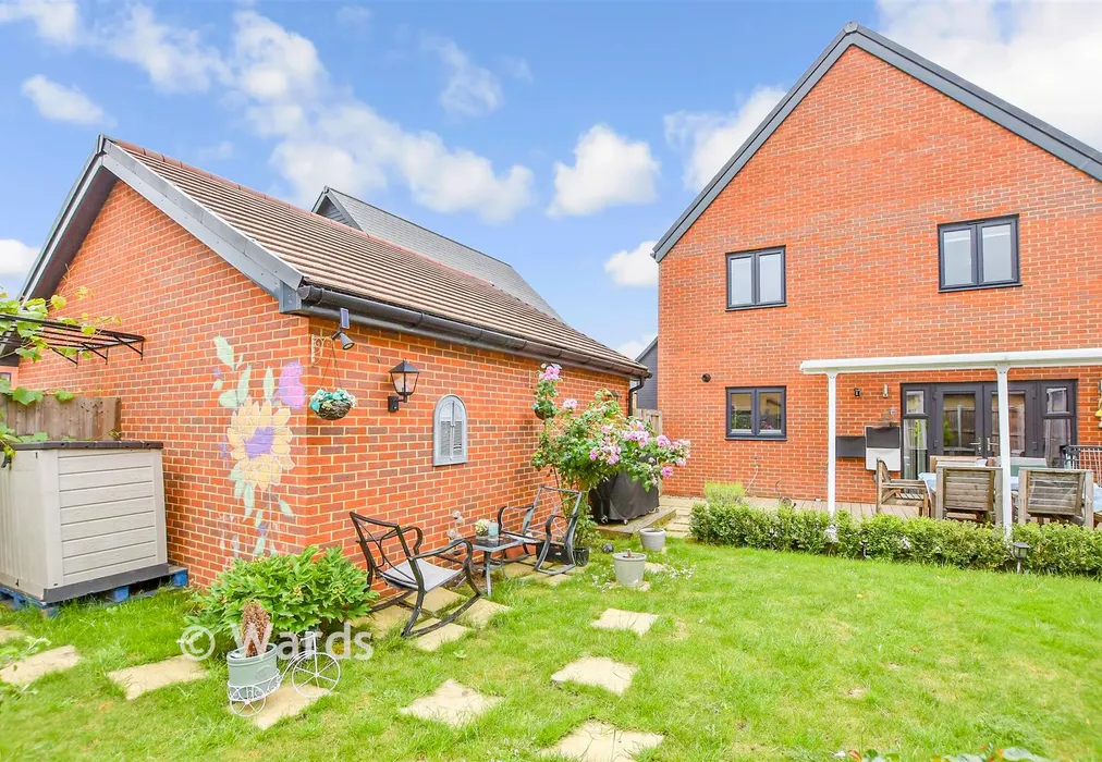 Rear Garden - Bella Rosa Drive, Langley, Kent - Wards of Kent