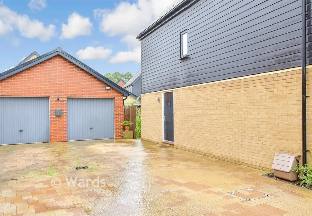 Garage - Bella Rosa Drive, Langley, Kent - Wards of Kent