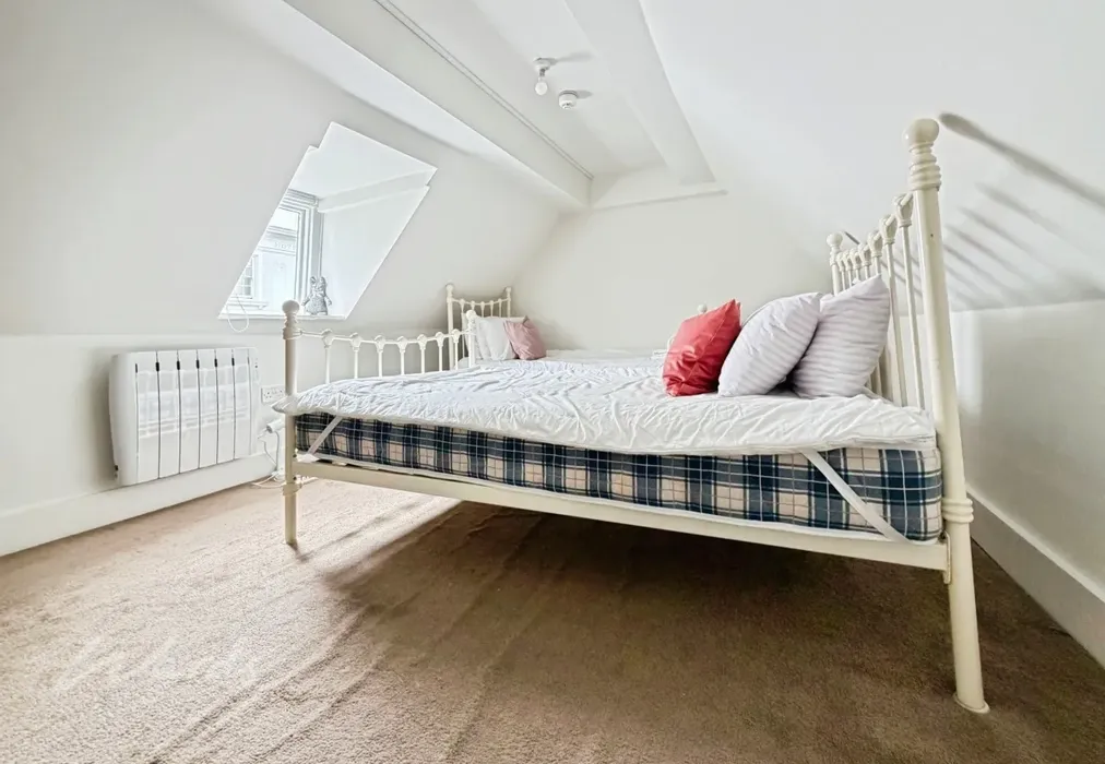 Albion 9 bed 3 use - Albion Street Broadstairs CT10 - Wards of Kent