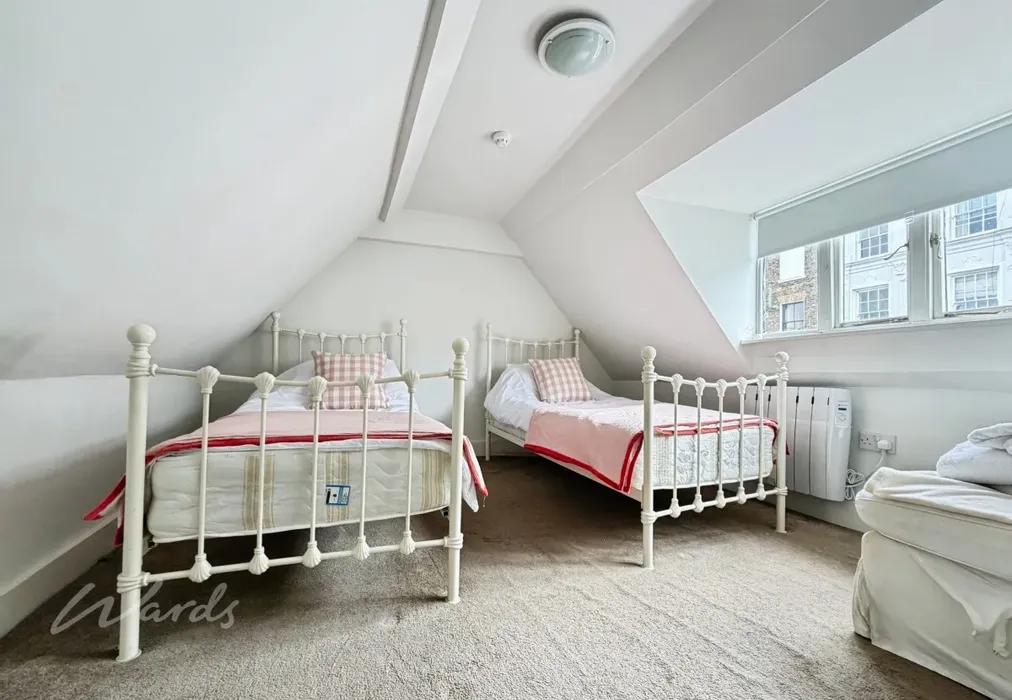 Albion 9 bed 2 use - Albion Street Broadstairs CT10 - Wards of Kent