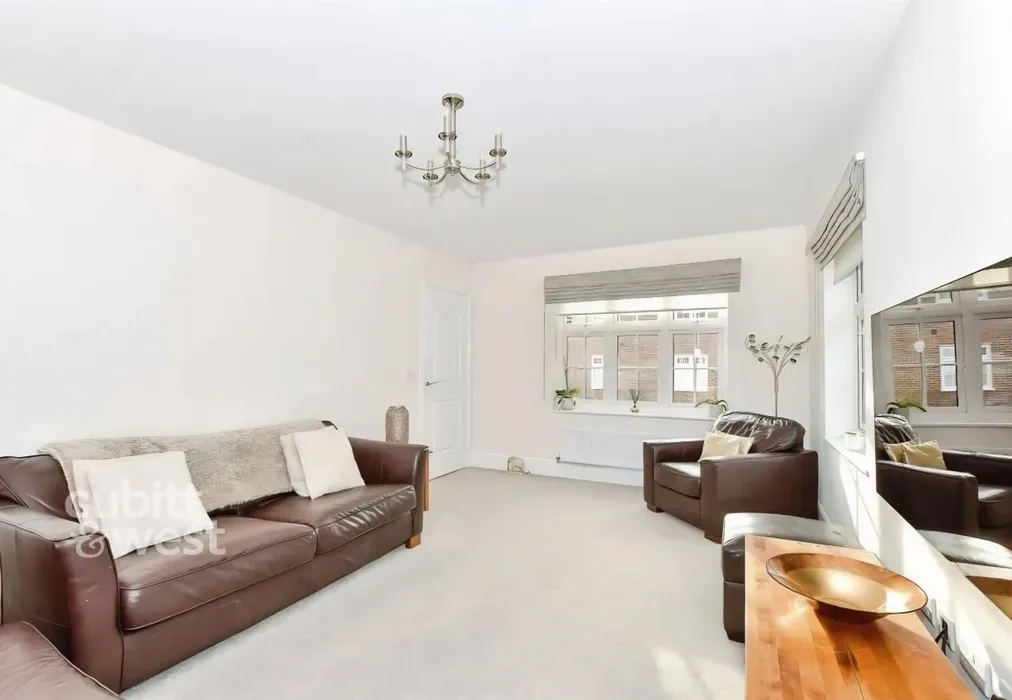 c59a4ead-Lounge 2... - Champions Place Hickstead RH17 - Wards of Kent