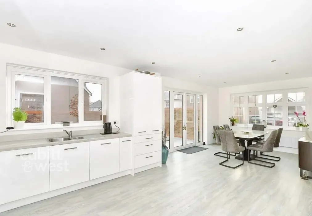 f1d2e072-Kitchen-... - Champions Place Hickstead RH17 - Wards of Kent