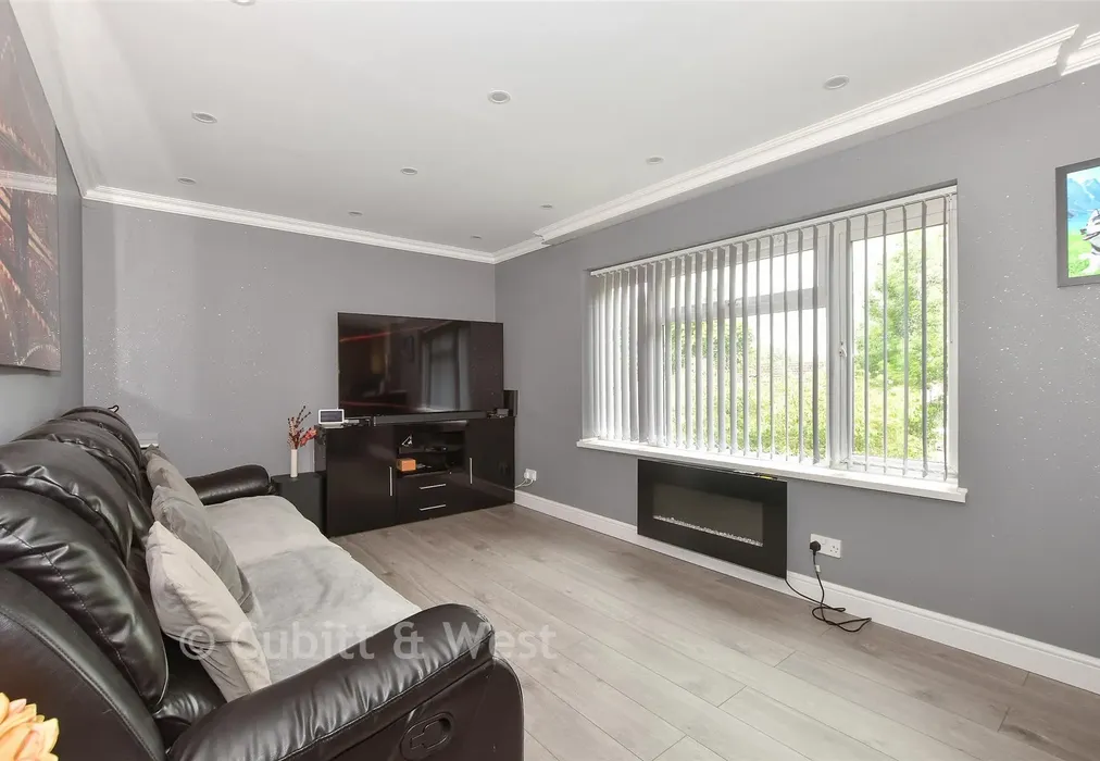 Lounge - Hayling Court, Crawley, West Sussex - Wards of Kent