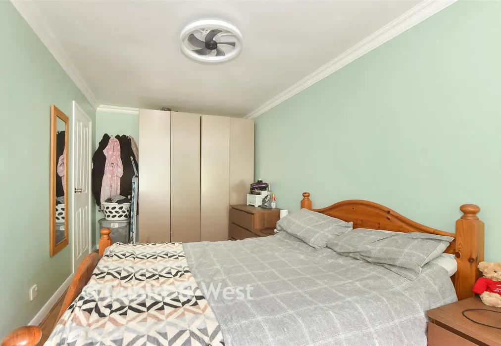 Bedroom 1 - Hayling Court, Crawley, West Sussex - Wards of Kent
