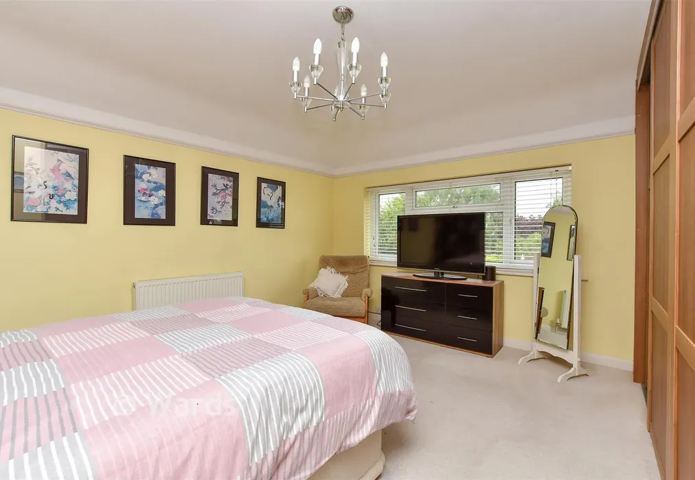 Bedroom 1 - King Arthurs Drive, Rochester, Kent - Wards of Kent