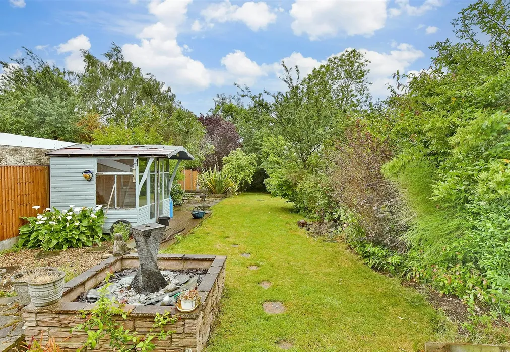 Rear Garden - King Arthurs Drive, Rochester, Kent - Wards of Kent