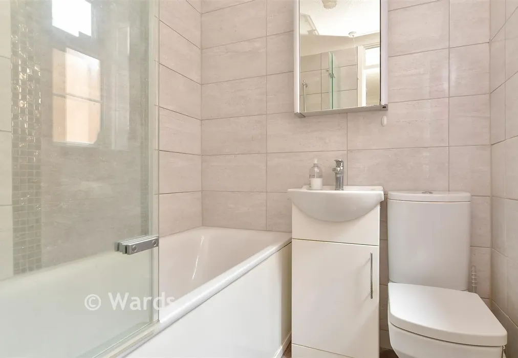 Bathroom - Embassy Close, Gillingham, Kent - Wards of Kent