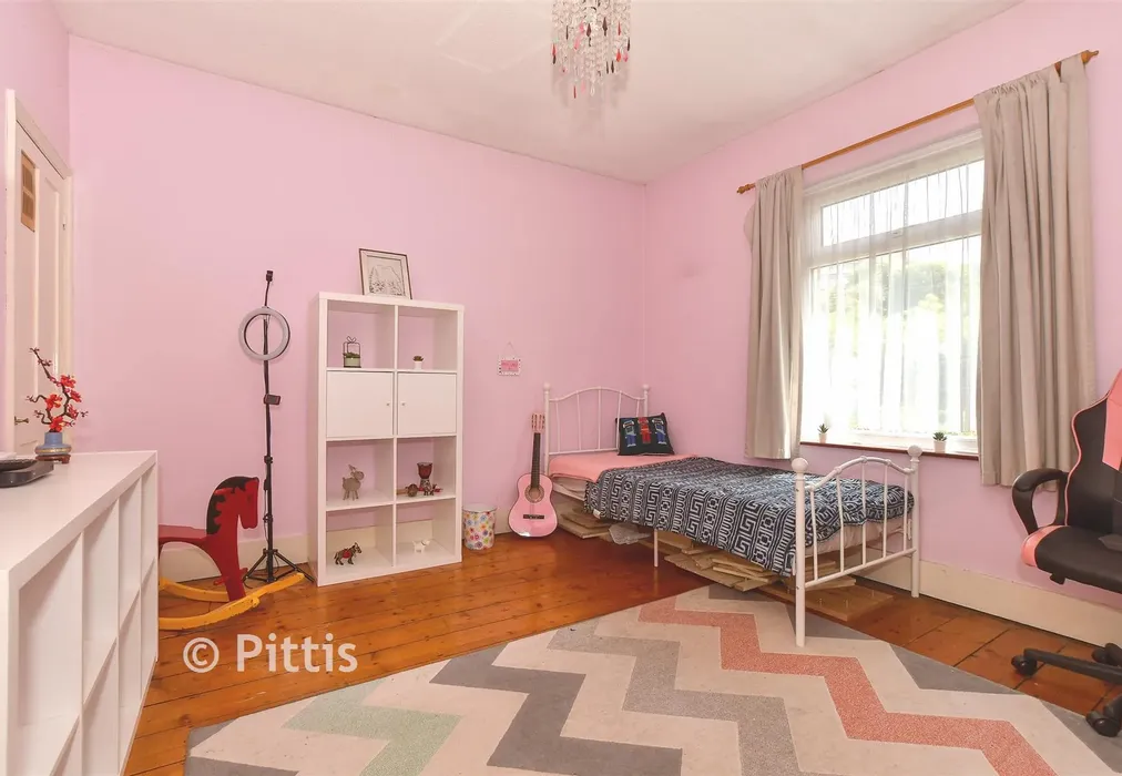 Bedroom 1 - St. John's Road, Wroxall, Ventnor, Isle of Wight - Wards of Kent