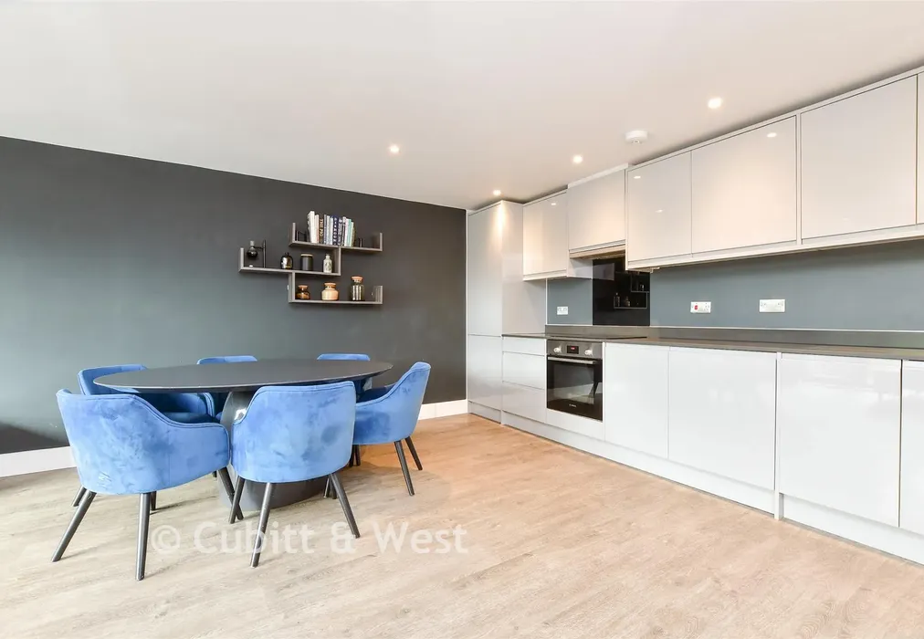 Living Room / Kitchen - Mill Green Road, Mitcham Junction, Surrey - Wards of Kent