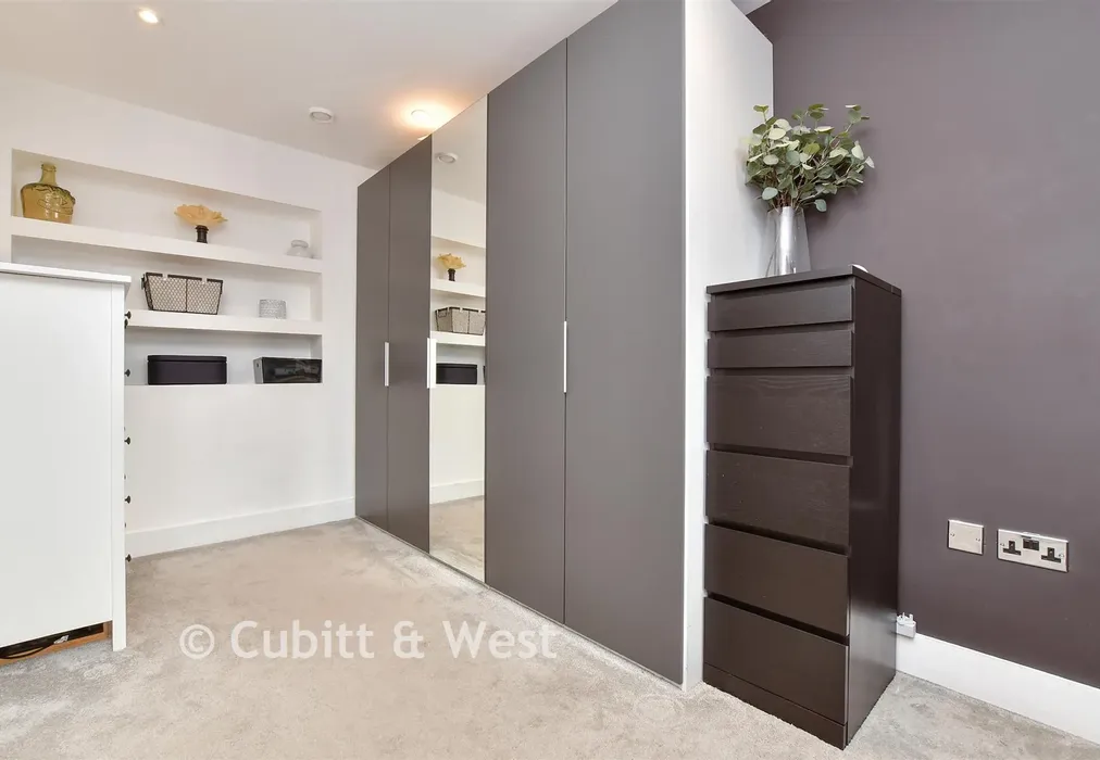Bedroom 1 - Mill Green Road, Mitcham Junction, Surrey - Wards of Kent