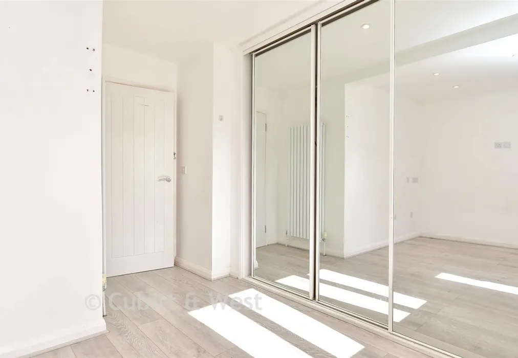 Bedroom 4 - Dinsdale Gardens, Rustington, West Sussex - Wards of Kent