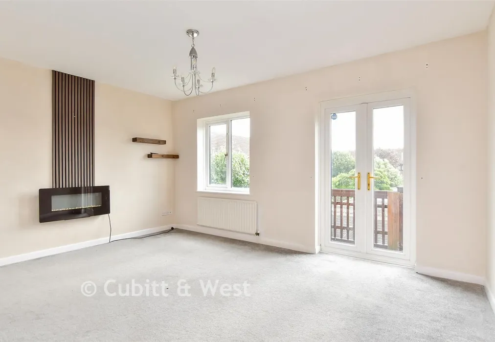 Lounge - Dinsdale Gardens, Rustington, West Sussex - Wards of Kent