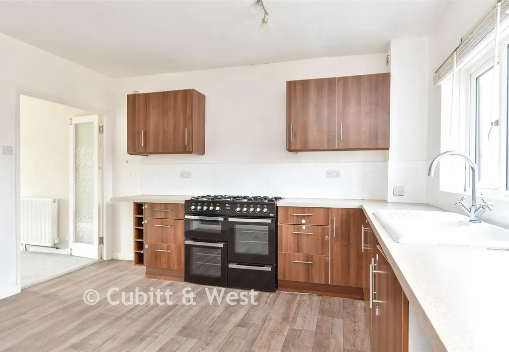 Kitchen/ Diner - Dinsdale Gardens, Rustington, West Sussex - Wards of Kent