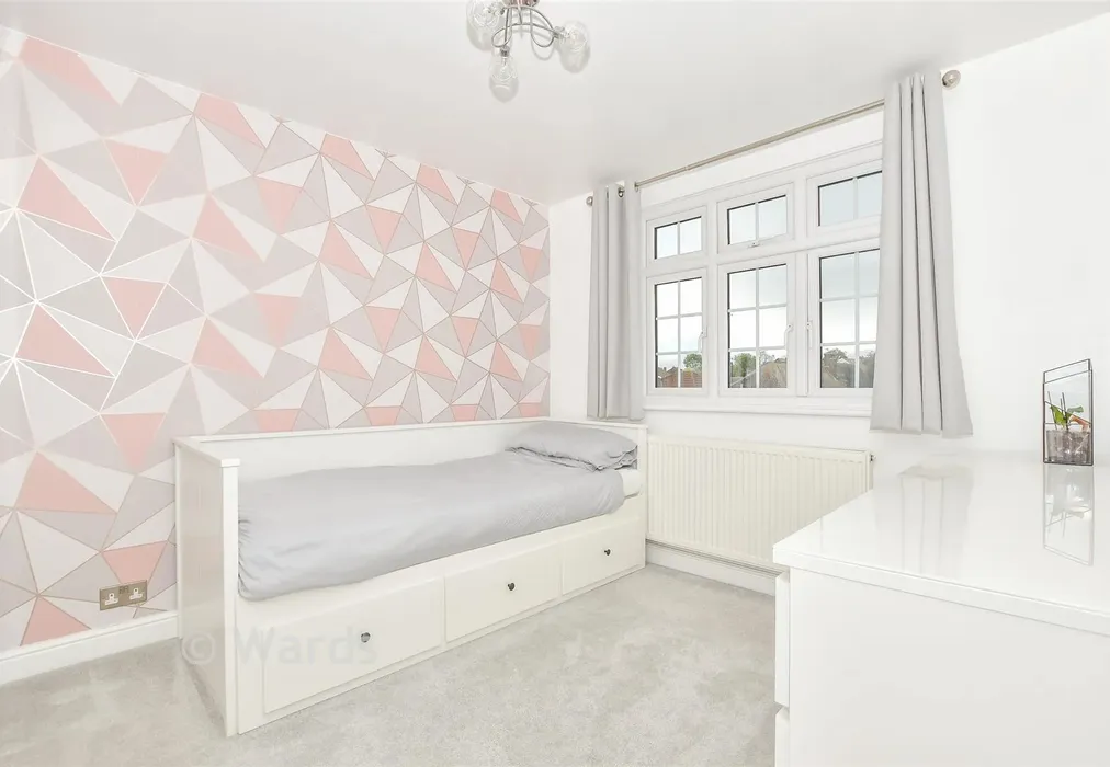 Bedroom 2 - Golf Links Avenue, Gravesend, Kent - Wards of Kent