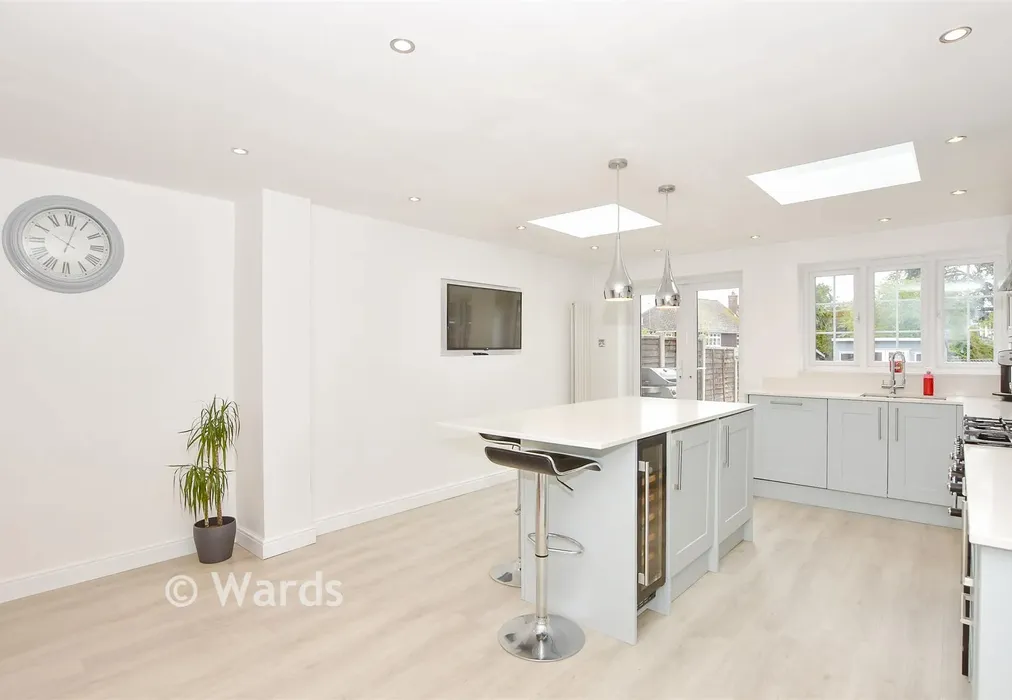 Kitchen/Breakfast Room - Golf Links Avenue, Gravesend, Kent - Wards of Kent