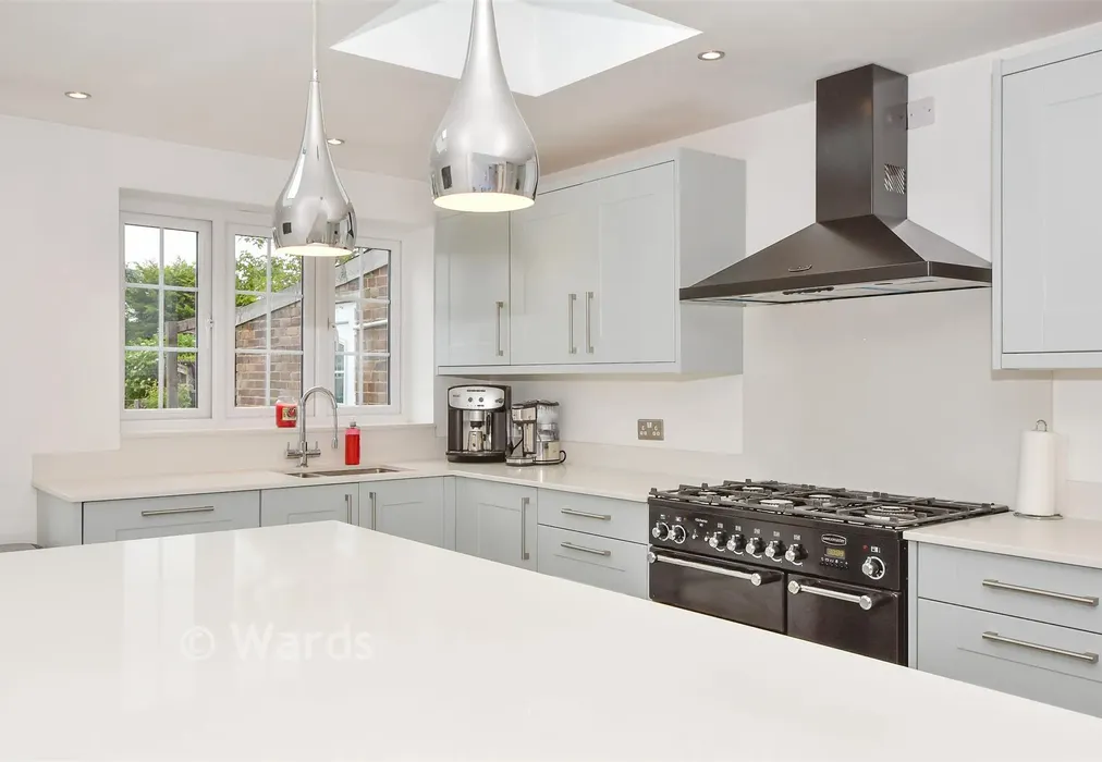 Internal Lifestyle Photograph - Golf Links Avenue, Gravesend, Kent - Wards of Kent