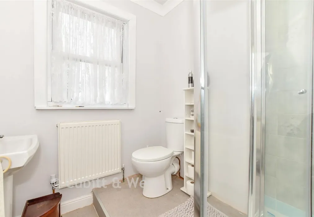 Shower Room - Main Road, Emsworth, Hampshire - Wards of Kent
