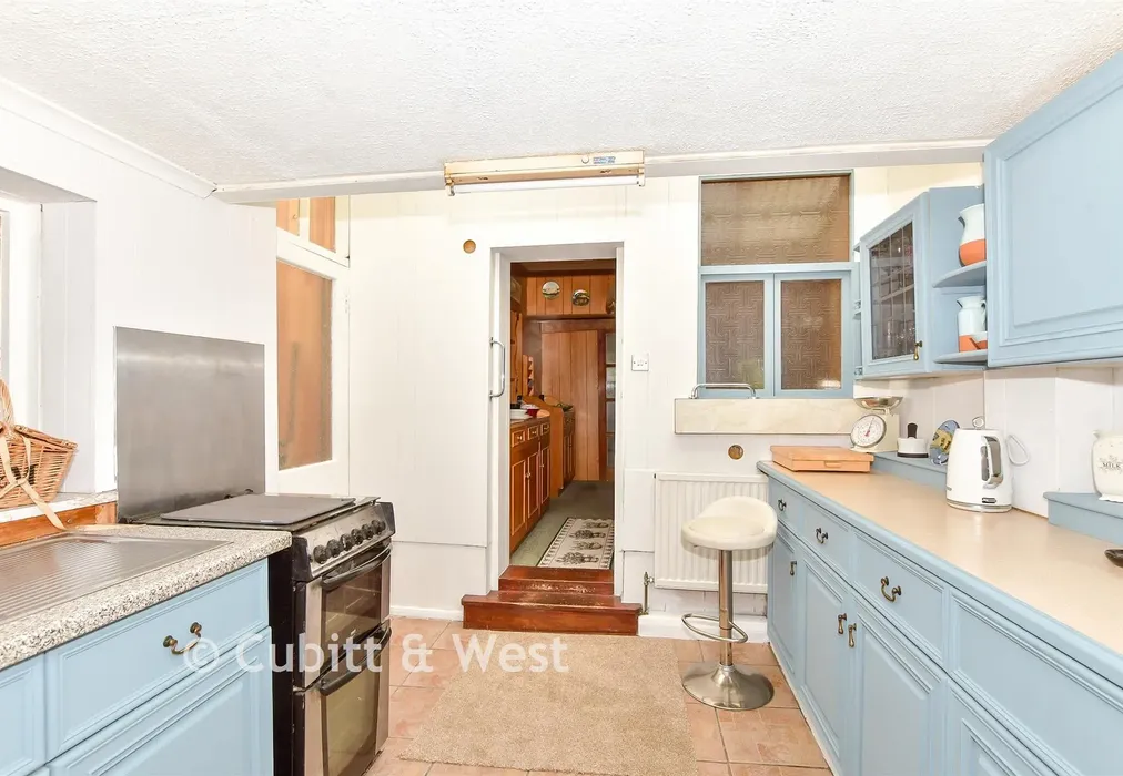 Kitchen - Main Road, Emsworth, Hampshire - Wards of Kent