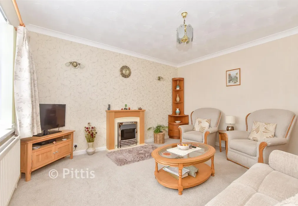 Lounge - Staplers Road, Newport, Isle of Wight - Wards of Kent