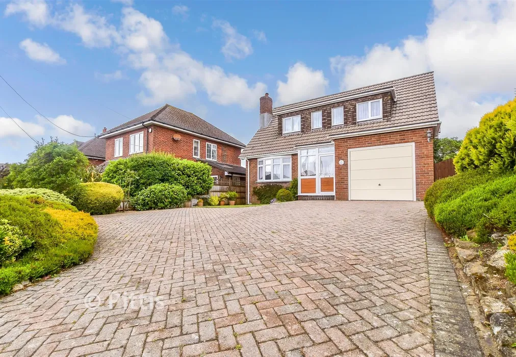 Driveway/Parking* - Staplers Road, Newport, Isle of Wight - Wards of Kent