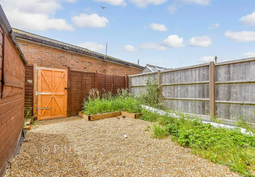 Garden - St. James Street, Newport, Isle of Wight - Wards of Kent