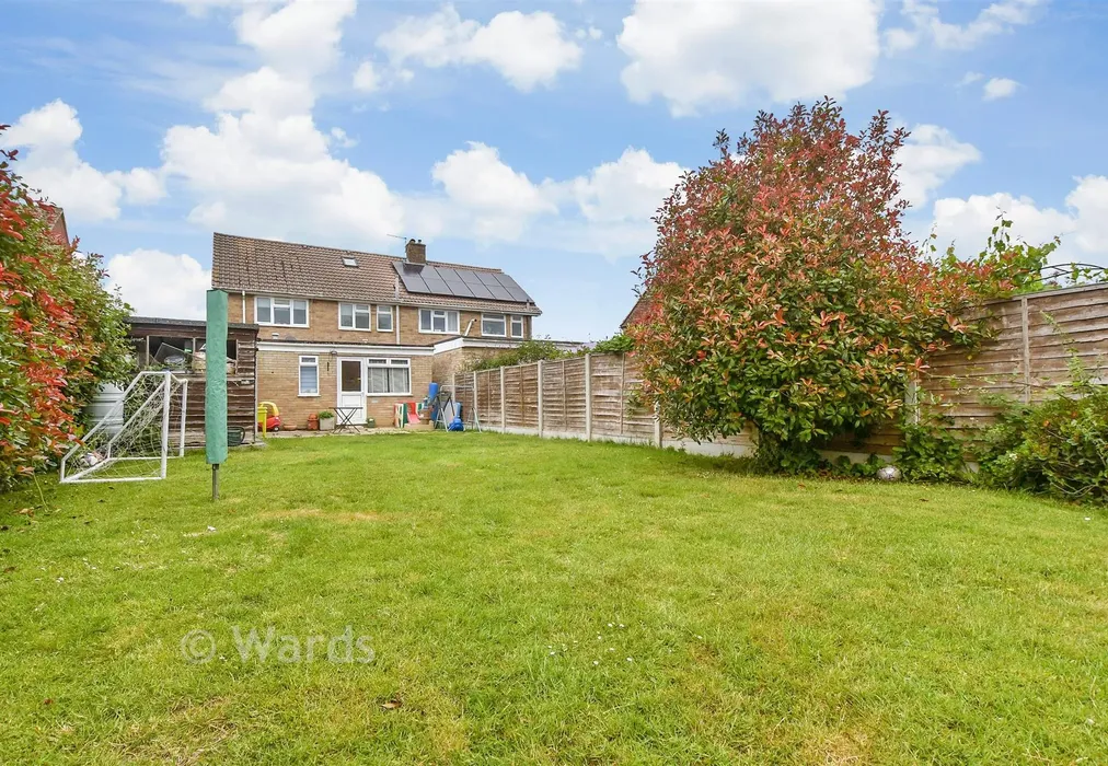 Rear Garden - Allington Road, Paddock Wood, Tonbridge, Kent - Wards of Kent