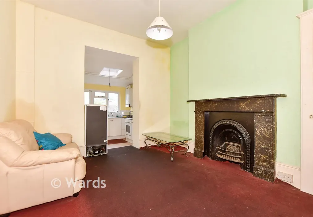 Lounge - London Road, River, Kent - Wards of Kent