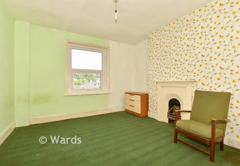 Bedroom 4 - London Road, River, Kent - Wards of Kent