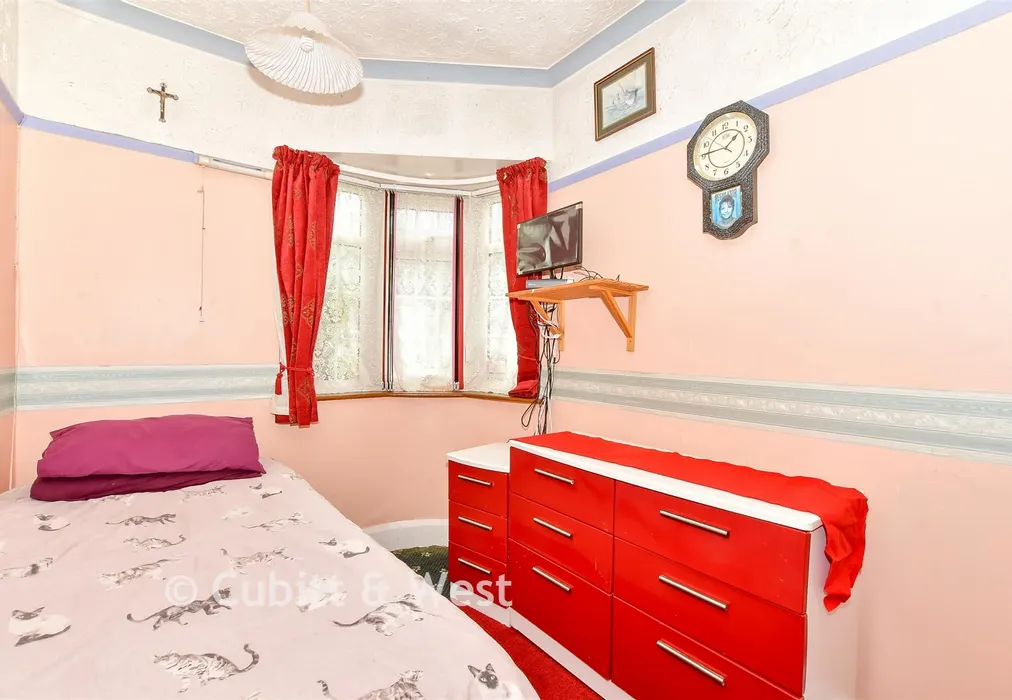Bedroom 3 - Lone Valley, Widley, Hampshire - Wards of Kent