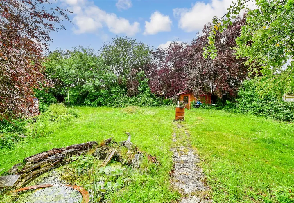Rear Garden - Lone Valley, Widley, Hampshire - Wards of Kent