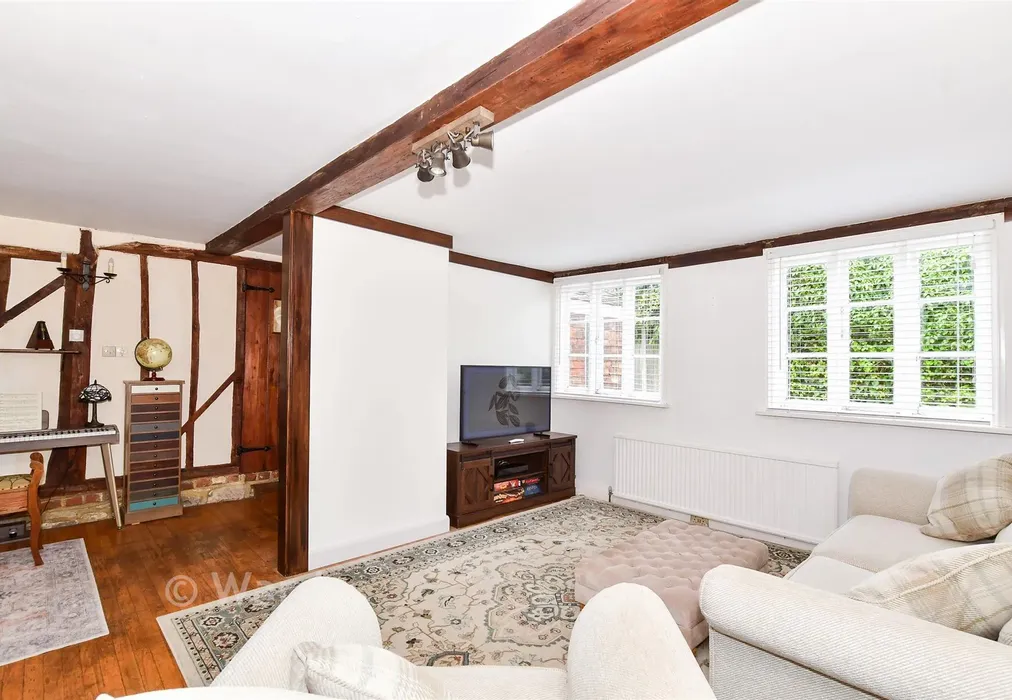 Lounge - West Street, Harrietsham, Maidstone, Kent - Wards of Kent
