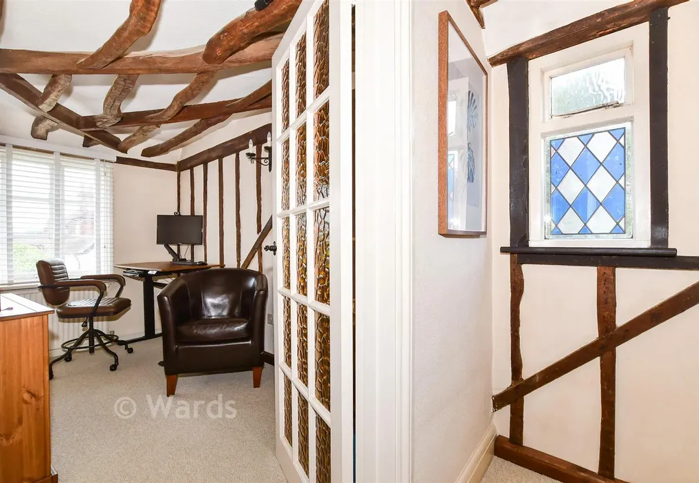 Internal Lifestyle Photograph - West Street, Harrietsham, Maidstone, Kent - Wards of Kent