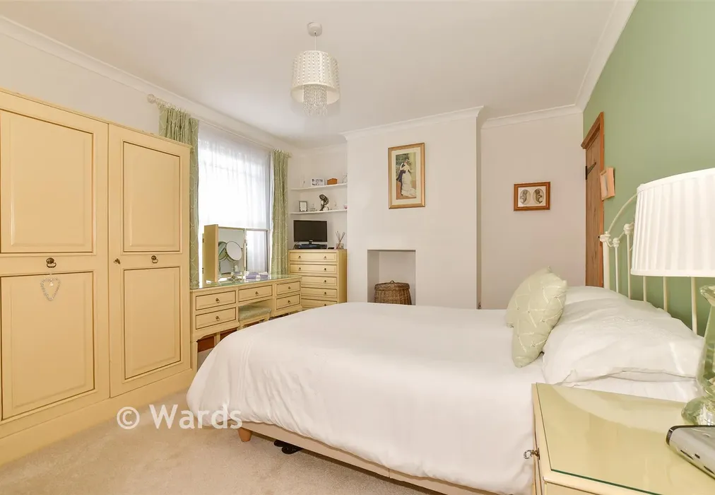 Bedroom 1 - Dering Road, Bridge, Canterbury, Kent - Wards of Kent
