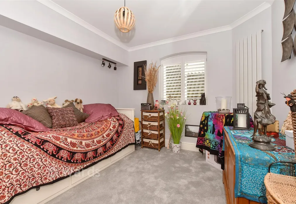 Bedroom 2 - Upper Strand Street, Sandwich, Kent - Wards of Kent