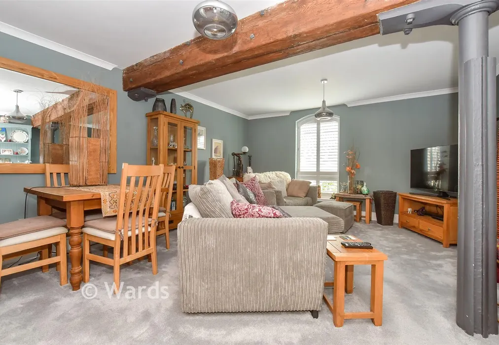 Lounge/ Diner - Upper Strand Street, Sandwich, Kent - Wards of Kent