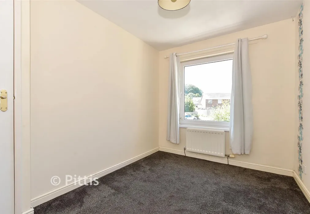Bedroom 2 - Moor View, Godshill, Isle of Wight - Wards of Kent