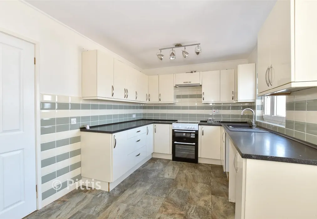 Kitchen - Moor View, Godshill, Isle of Wight - Wards of Kent