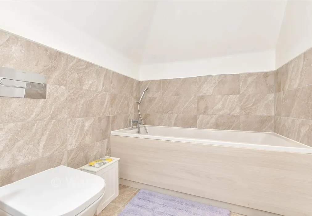 Bathroom - Melanie Close, Folkestone, Kent - Wards of Kent