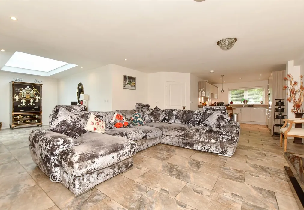 Lounge - Melanie Close, Folkestone, Kent - Wards of Kent