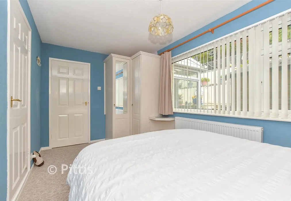Bedroom 2 - Zig Zag Road, Ventnor, Isle of Wight - Wards of Kent