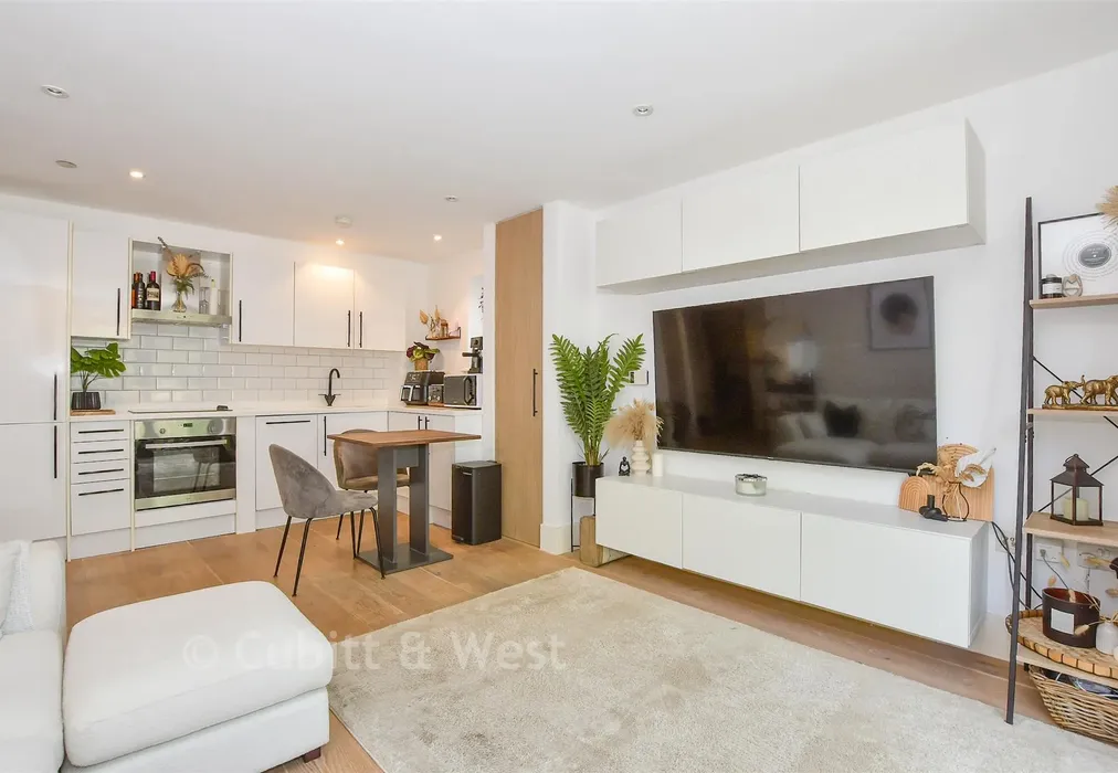 Lounge/Kitchen/Diner - Hooley Lane, Redhill, Surrey - Wards of Kent