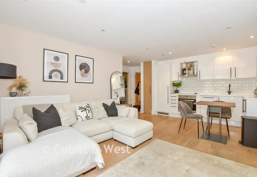 Lounge/Kitchen/Diner - Hooley Lane, Redhill, Surrey - Wards of Kent