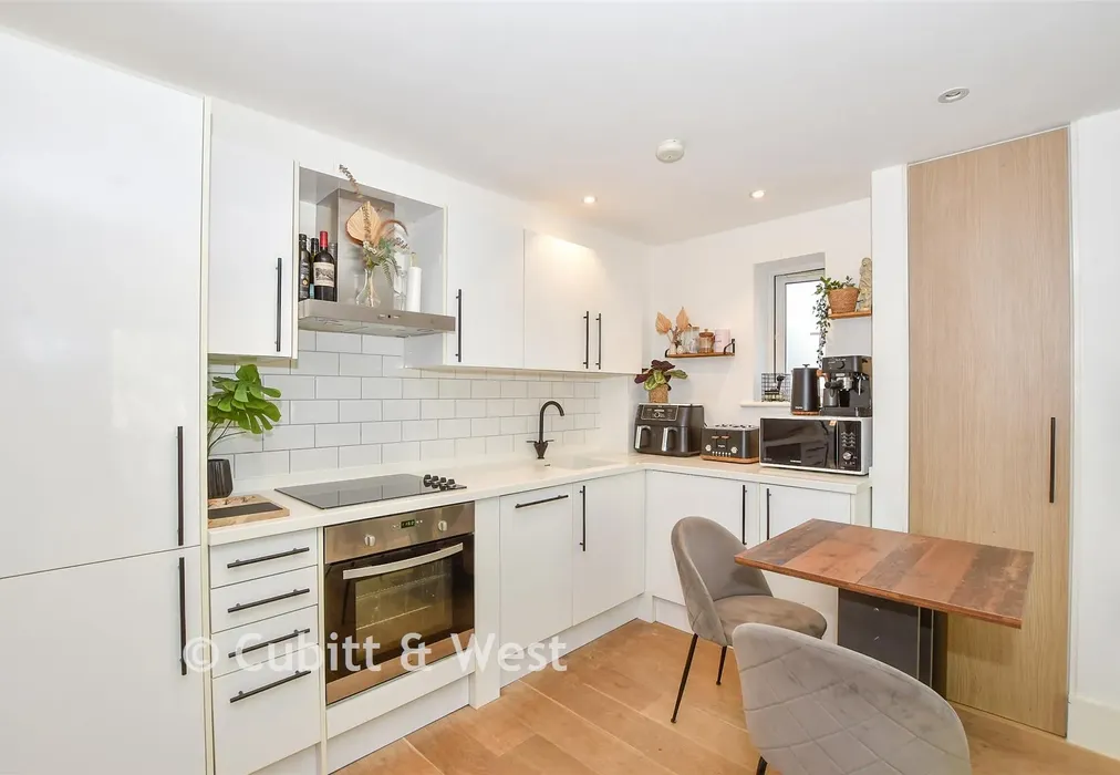 Lounge/Kitchen/Diner - Hooley Lane, Redhill, Surrey - Wards of Kent