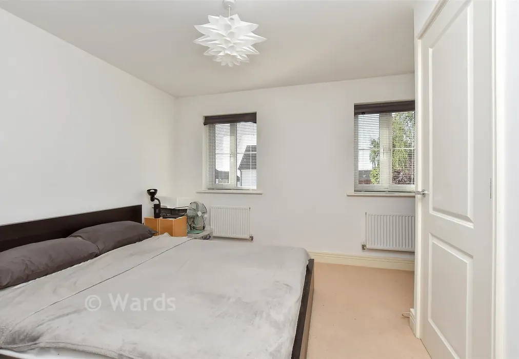 Bedroom 1 - Baryntyne Crescent, Rochester, Kent - Wards of Kent