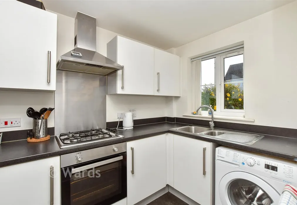 Kitchen - Baryntyne Crescent, Rochester, Kent - Wards of Kent