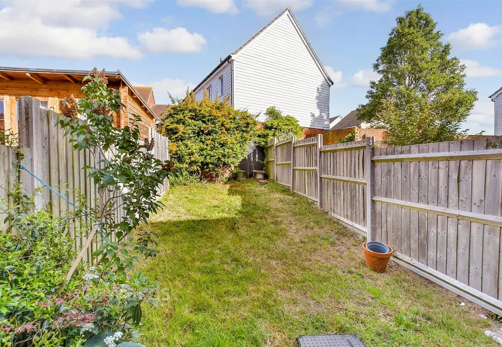 Rear Garden - Baryntyne Crescent, Rochester, Kent - Wards of Kent