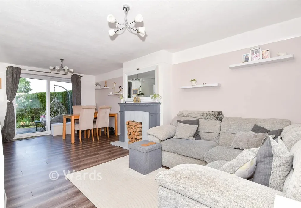 Lounge/Diner - Amsbury Road, Coxheath, Maidstone, Kent - Wards of Kent